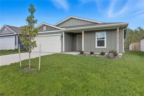 20209 W 194th Ter, Spring Hill, KS 66083