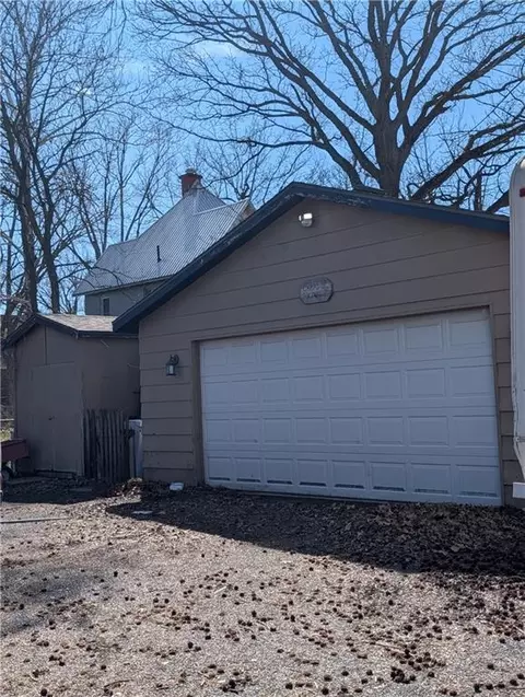Other - 403 S Adams St, Nevada, MO 64772 photo 2 of 3