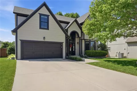 18383 W 155th St, Olathe, KS 66062