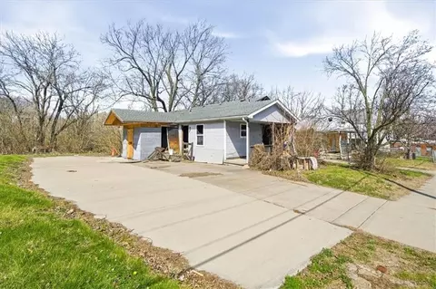 3120 Highland Ave, Kansas City, MO 64109