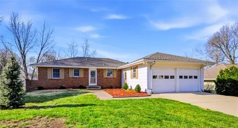 6915 NW 79th Ter, Kansas City, MO 64152