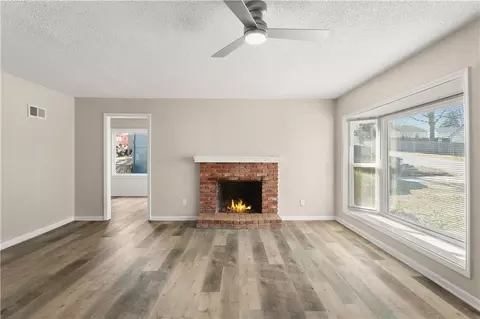 Living - 9616 E 26th St S, Independence, MO 64052 photo 4 of 6
