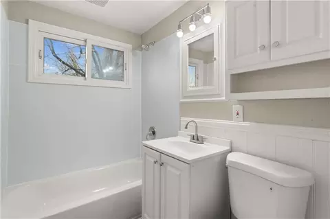 Bath - 9616 E 26th St S, Independence, MO 64052 photo 1 of 1