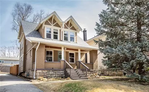 5827 Cherry St, Kansas City, MO 64110