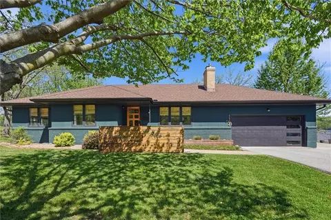 1104 W 93rd St, Kansas City, MO 64114