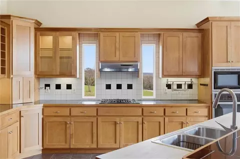 Kitchen - 1935 E 850th Rd, Lecompton, KS 66050 photo 3 of 5