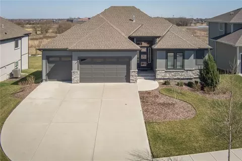 17701 Crystal St, Overland Park, KS 66013