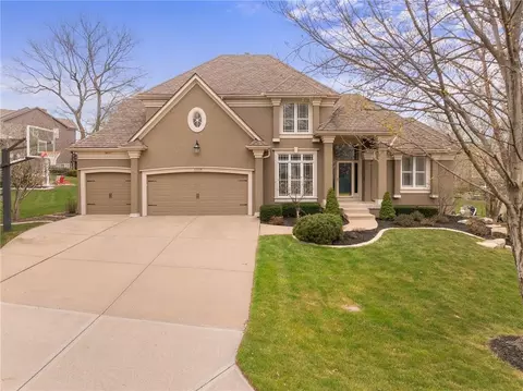13129 W 128th St, Overland Park, KS 66213
