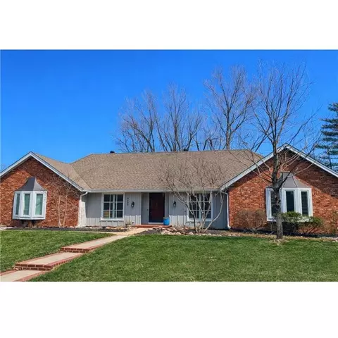 8409 Ensley Pl, Leawood, KS 66206