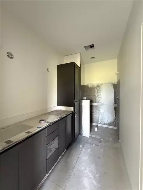 Bath - 803 Timberline Dr, Cameron, MO 64429 photo 1 of 2