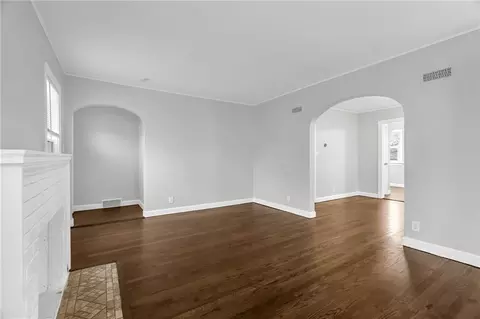 Living - 9614 E 32nd S St, Independence, MO 64052 photo 4 of 5