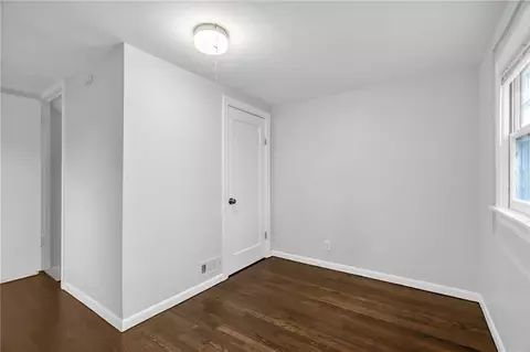 Bedroom - 9614 E 32nd S St, Independence, MO 64052 photo 3 of 4