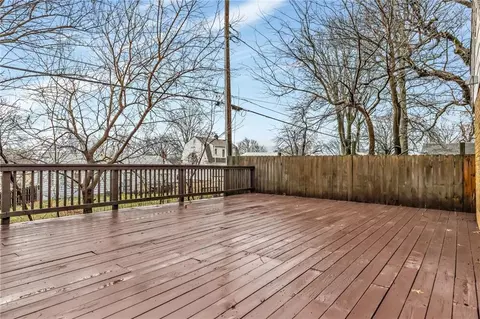 Exterior - 9614 E 32nd S St, Independence, MO 64052 photo 5 of 6