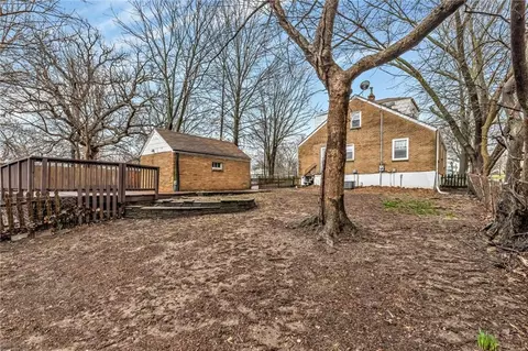 Exterior - 9614 E 32nd S St, Independence, MO 64052 photo 6 of 6