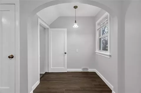 Entry Way - 9614 E 32nd S St, Independence, MO 64052 photo 1 of 1