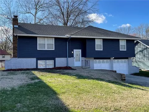 12506 Winchester Ave, Grandview, MO 64030