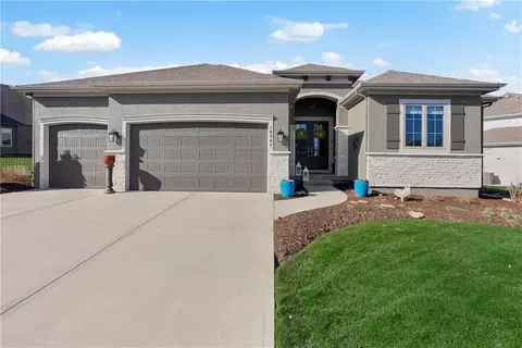 16804 Bradshaw St, Overland Park, KS 66221