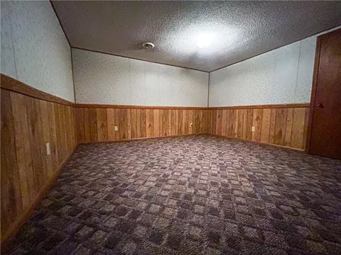 Bedroom - 1045 Yale Rd, Mapleton, KS 66754 photo 8 of 10