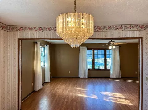 Living - 1045 Yale Rd, Mapleton, KS 66754 photo 8 of 14