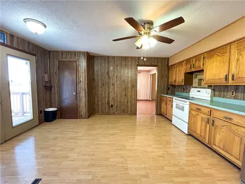 Kitchen - 1045 Yale Rd, Mapleton, KS 66754 photo 5 of 6