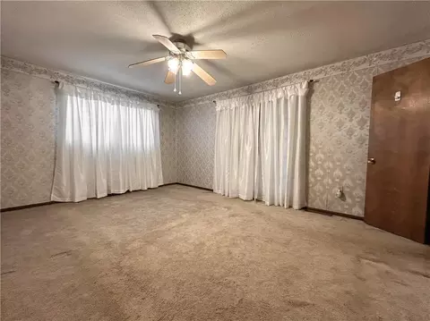 Bedroom - 1045 Yale Rd, Mapleton, KS 66754 photo 3 of 10