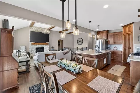 19013 Deer Run St, Spring Hill, KS 66083