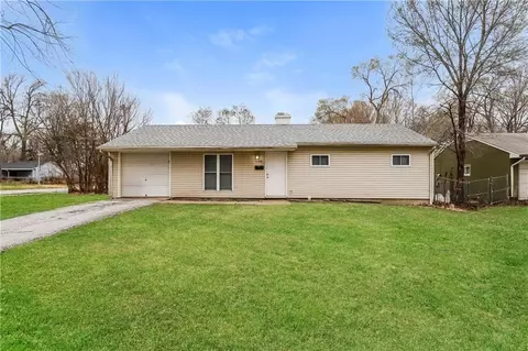 7300 E 112th St, Kansas City, MO 64134