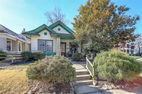 829 W 40 St, Kansas City, MO 64111