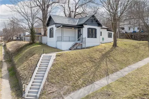 402 Blake St, Saint Joseph, MO 64504