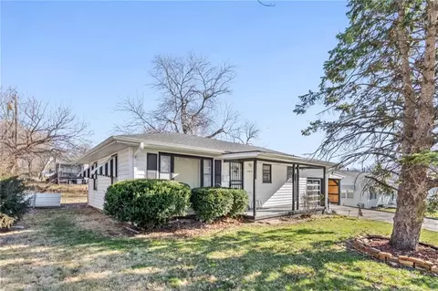 4312 Maggie Ln, Kansas City, KS 66102