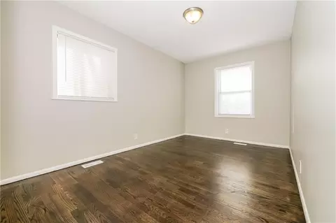 Bedroom - 18902 E Arrowhead Dr, Independence, MO 64056 photo 3 of 4