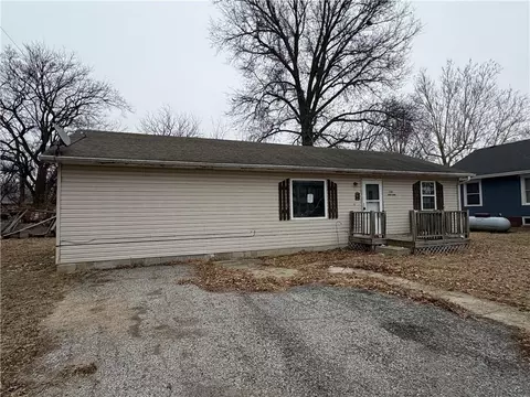 117 Manning St, Burlington Junction, MO 64428