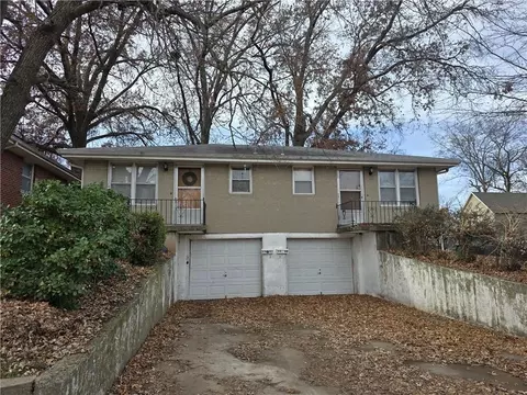 1308 S 1310 1312 1314 S Hedges Ave, Independence, MO 64052