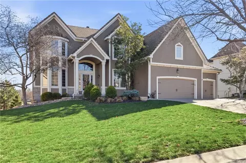 20219 W 93rd St, Lenexa, KS 66220
