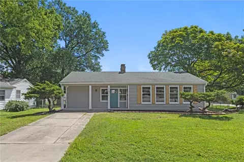 11911 E 44th St, Kansas City, MO 64133