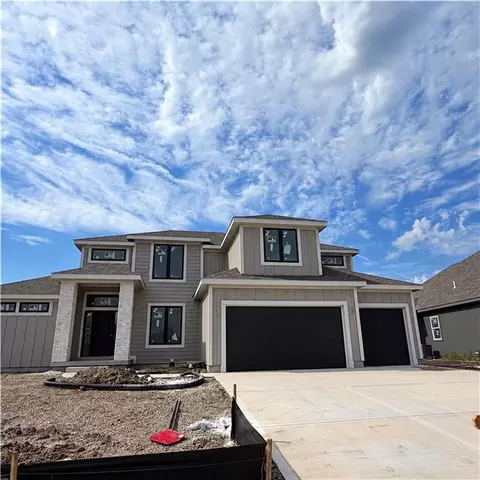2306 Foxtail Dr, Kearney, MO 64060