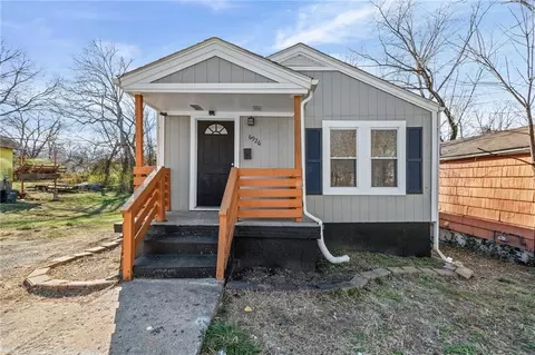 6926 College Ave, Kansas City, MO 64132