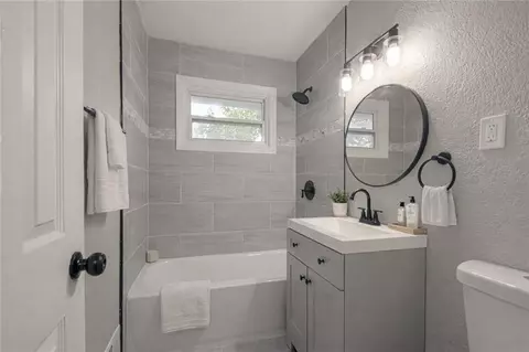 Bath - 8512 E 85th St, Raytown, MO 64138 photo 1 of 3