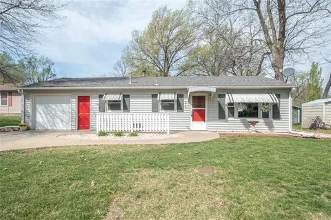 514 S Pine St, Ottawa, KS 66067