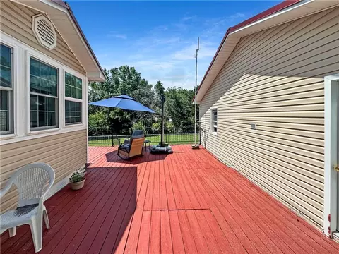 Exterior - 33247 Bittner Dr, Warsaw, MO 65355 photo 8 of 11