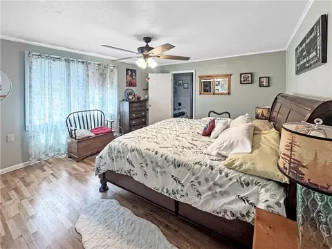 Bedroom - 33247 Bittner Dr, Warsaw, MO 65355 photo 2 of 4