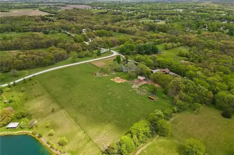 3389 SE Old Barn Ln, Holt, MO 64048