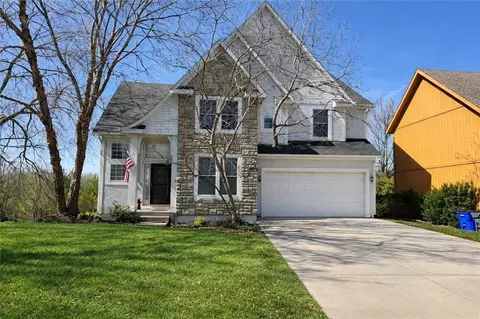 12688 S Kenton Ct, Olathe, KS 66061
