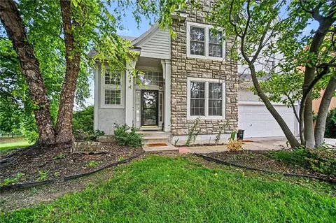 12688 S Kenton Ct, Olathe, KS 66061