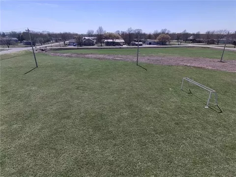 00002 Cross St, Burlington, KS 66839