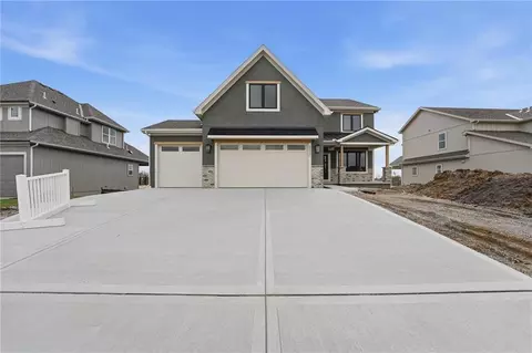 10411 N Liberty St, Kansas City, MO 64155