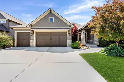 24775 W 98th St, Lenexa, KS 66227