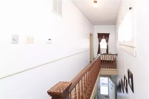 Entry Way - 703 E 4th St, Cherryvale, KS 67335 photo 4 of 7