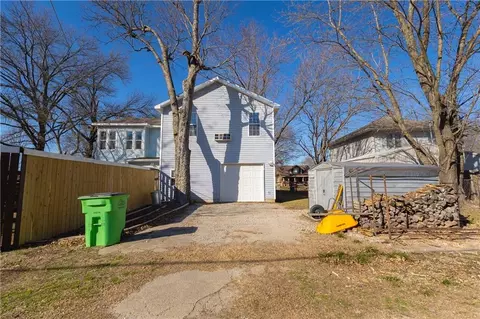 Exterior - 703 E 4th St, Cherryvale, KS 67335 photo 8 of 11