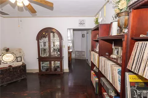 Entry Way - 703 E 4th St, Cherryvale, KS 67335 photo 2 of 7